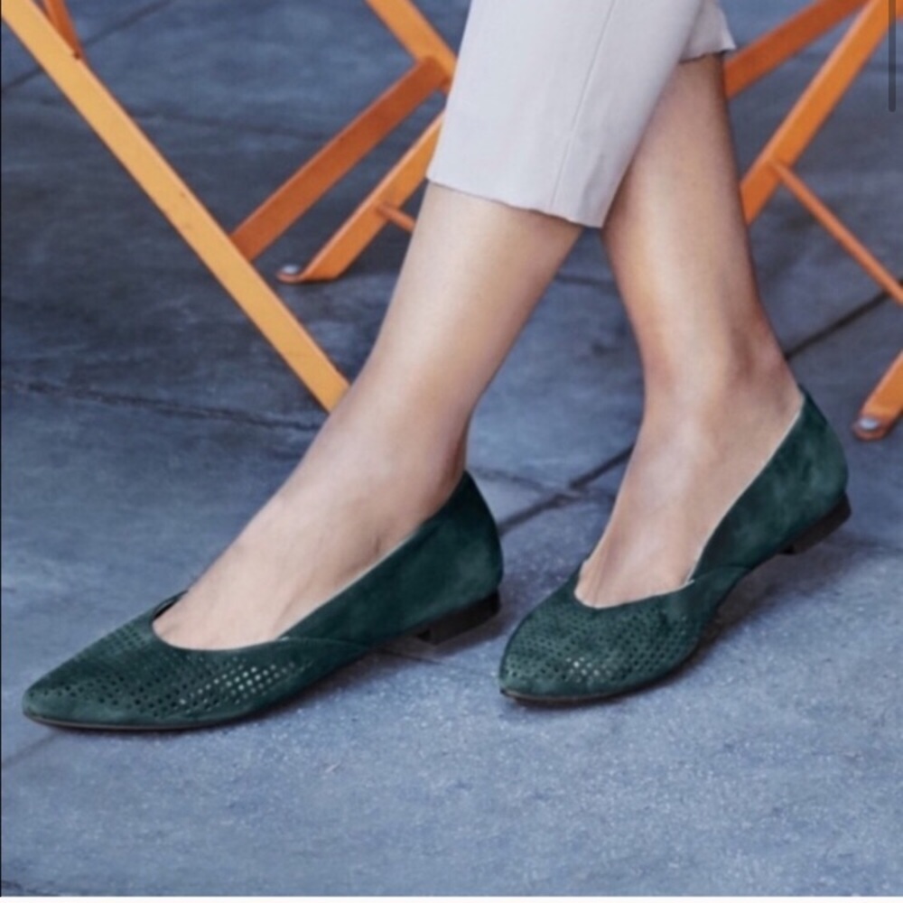 Vionic gem posey flat in emerald green